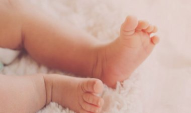 નાળ સાથે એક દિવસીય નવજાત શિશુને ત્યજી દેવાયું