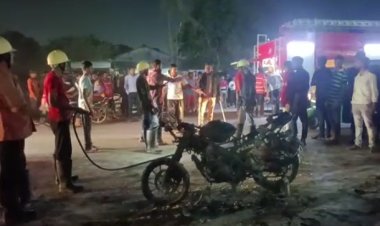 હઝીરા ખાતે ચાલુ બાઇકમાં આગ